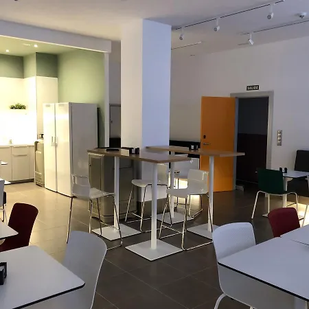 Hostel The Book Factory Urbano